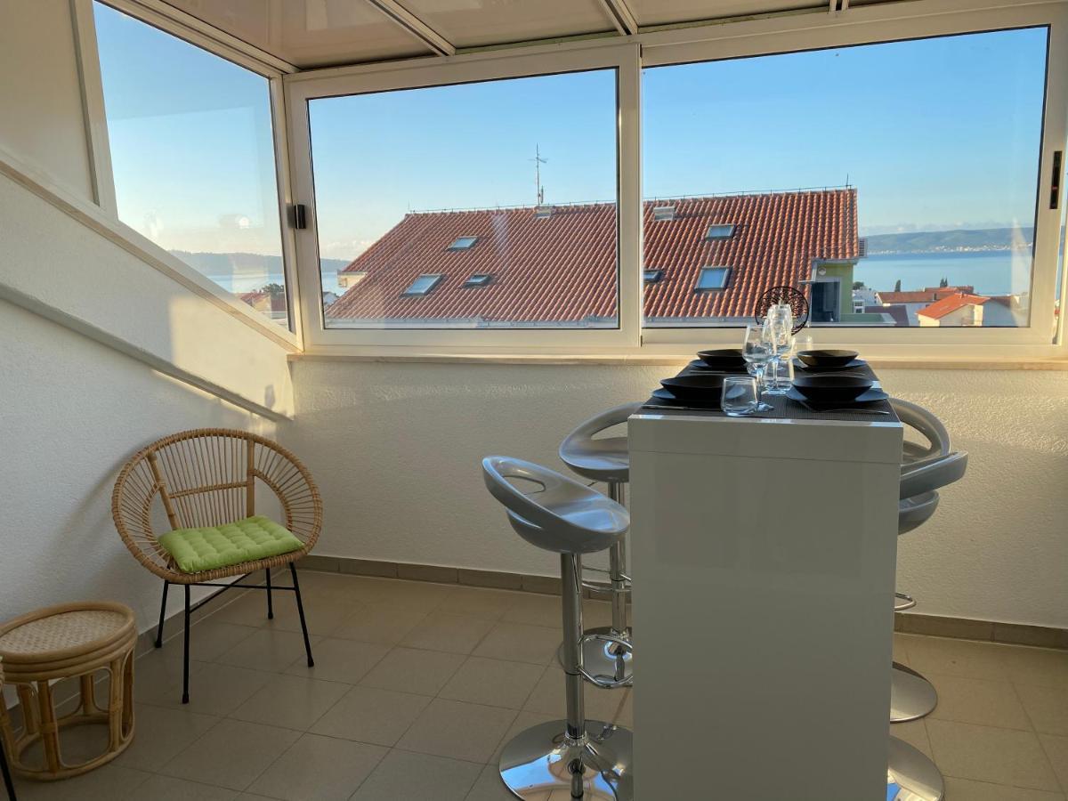 Top Floor Apartment With Sea View Kaštela Buitenkant foto