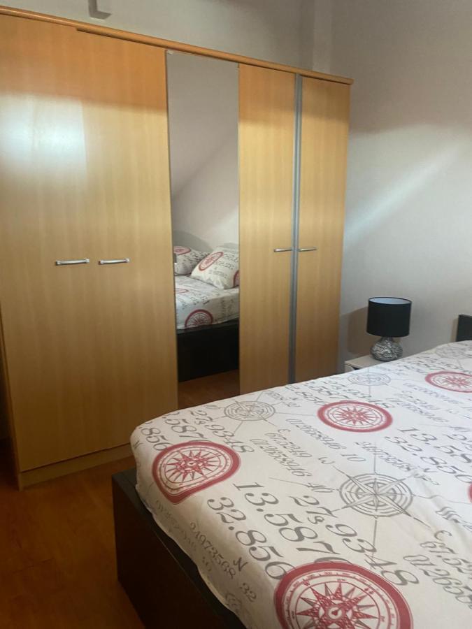Top Floor Apartment With Sea View Kaštela Buitenkant foto