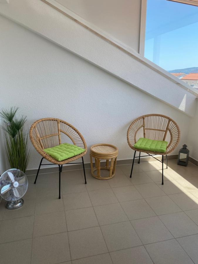Top Floor Apartment With Sea View Kaštela Buitenkant foto